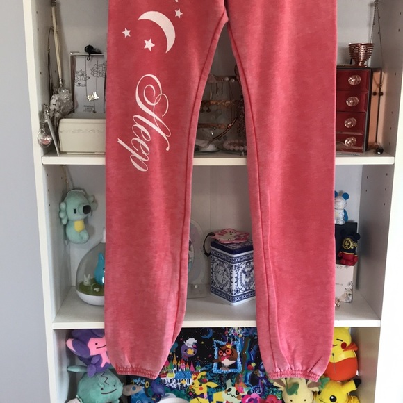 WILDFOX Faded Red 'I Sleep' Lounge Joggers - Picture 5 of 12